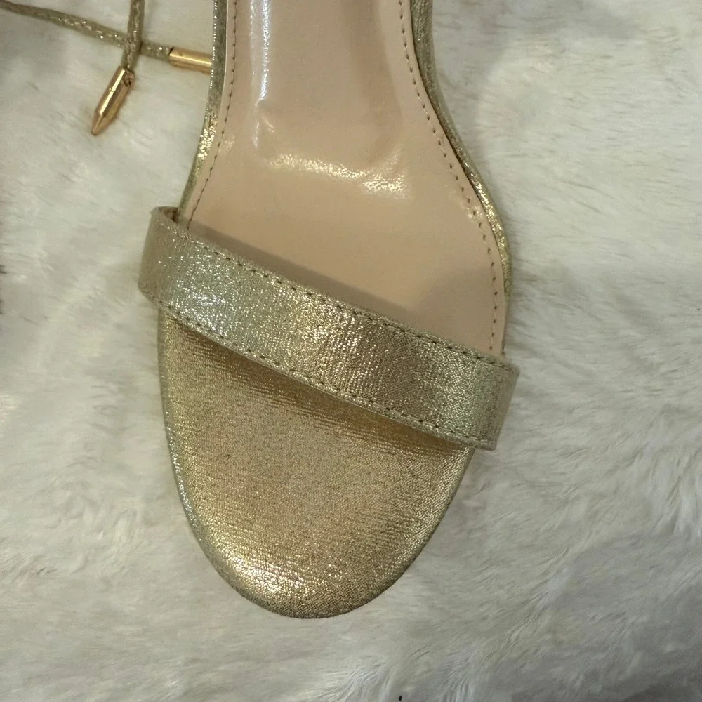 Lulus metallic gold